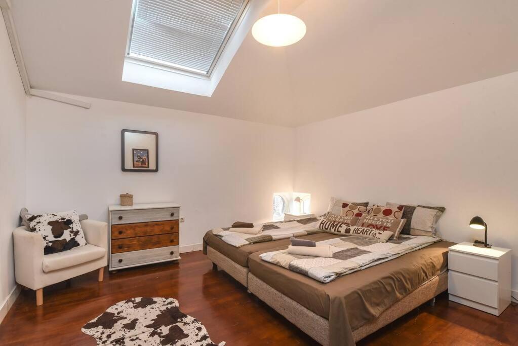 Spacious And Cozy 3 Bedroom Apartment In Downtown Sofia Exteriör bild