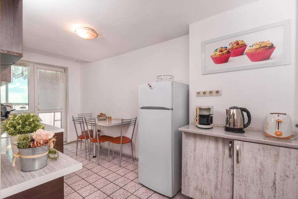 Spacious And Cozy 3 Bedroom Apartment In Downtown Sofia Exteriör bild