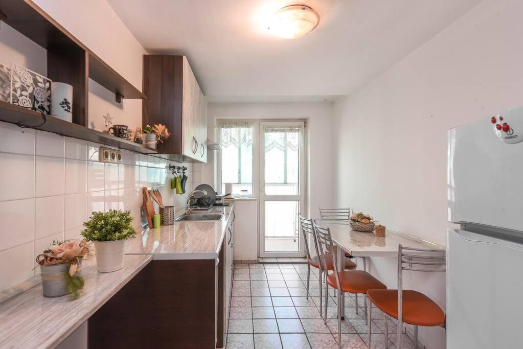 Spacious And Cozy 3 Bedroom Apartment In Downtown Sofia Exteriör bild